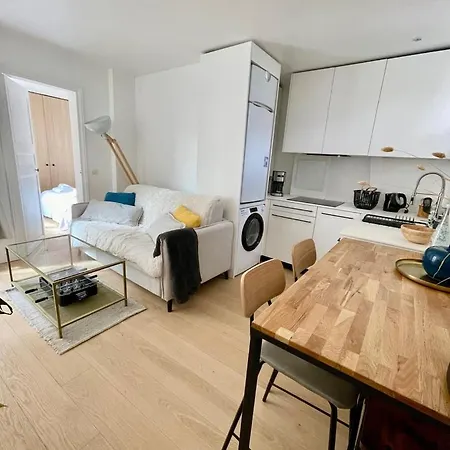 Hipster North Apartment Paris